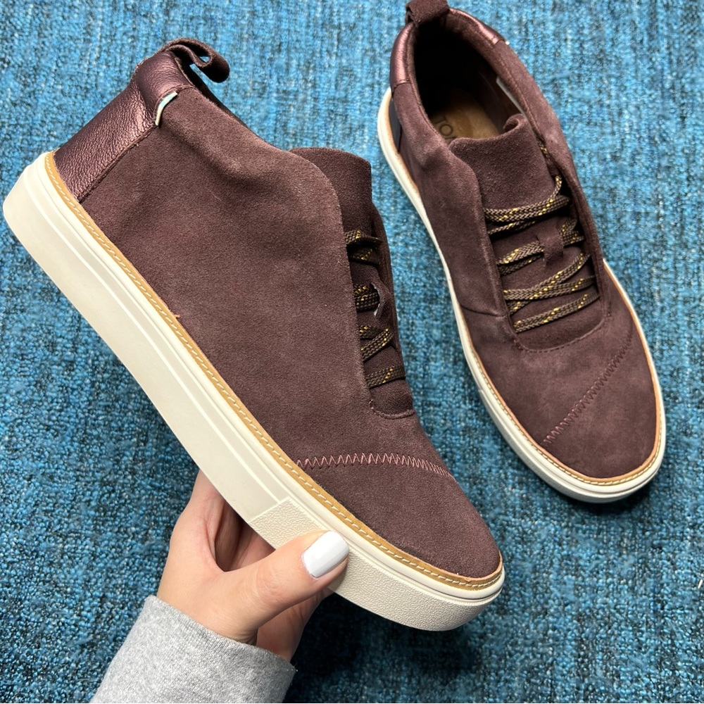Toms Riley Lace Up Sneakers in Forest Brown Burgundy Women's 8.5 Suede Shoes